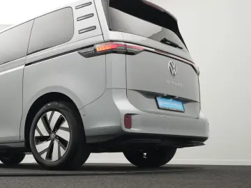 VW ID.Buzz Pure  AHK IQ.LIGHT NAVI ACC R-KAM 19