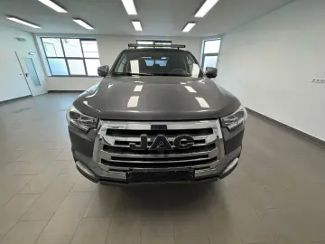 JAC 8 Pro 4wd  Doppelkabine    Ahk