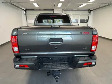 JAC 8 Pro 4wd  Doppelkabine    Ahk