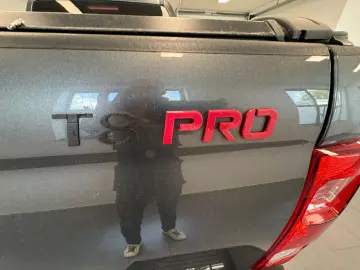 JAC 8 Pro 4wd  Doppelkabine    Ahk