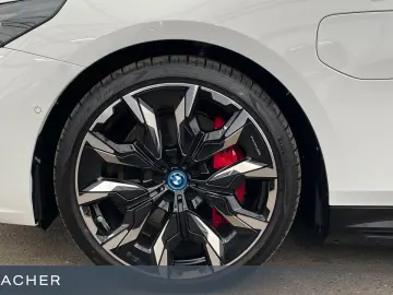 BMW 550e A xDrive Lim MSport PRO AHK ACCPro 360  HUD