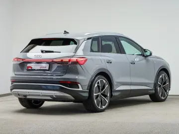 AUDI Q4 45 e-tron qu. S line  Matrix  Pano  Assist