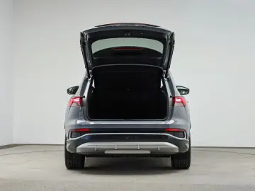AUDI Q4 45 e-tron qu. S line  Matrix  Pano  Assist