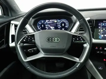 AUDI Q4 45 e-tron qu. S line  Matrix  Pano  Assist