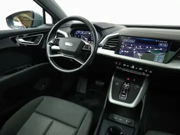 AUDI Q4 45 e-tron qu. S line  Matrix  Pano  Assist