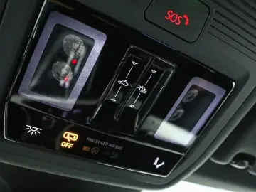 AUDI Q4 45 e-tron qu. S line  Matrix  Pano  Assist