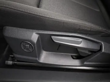 AUDI Q4 45 e-tron qu. S line  Matrix  Pano  Assist