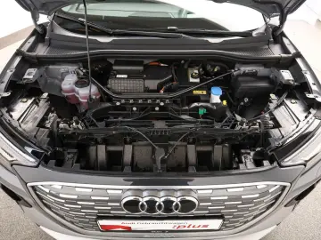 AUDI Q4 45 e-tron qu. S line  Matrix  Pano  Assist