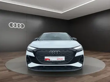 AUDI Q4 45 e-tron quattro S LINE FAHRSCHULAUSSTATTUNG