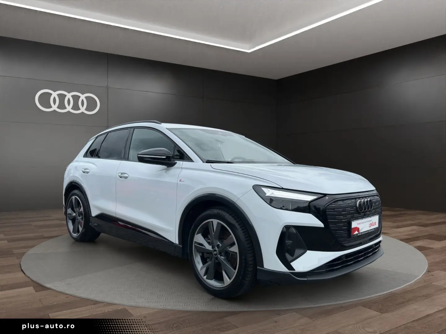 AUDI Q4 45 e-tron quattro S LINE FAHRSCHULAUSSTATTUNG