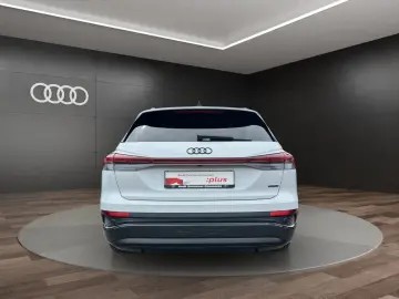 AUDI Q4 45 e-tron quattro S LINE FAHRSCHULAUSSTATTUNG