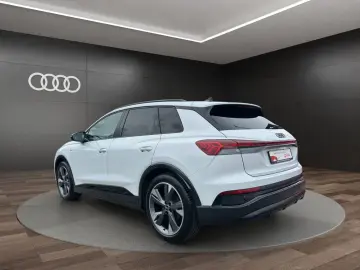 AUDI Q4 45 e-tron quattro S LINE FAHRSCHULAUSSTATTUNG