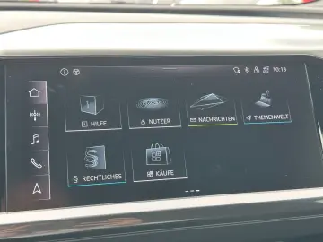 AUDI Q4 45 e-tron quattro S LINE FAHRSCHULAUSSTATTUNG