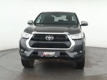 TOYOTA Hilux Double Cab 2.8 4x4 Comfort Nav ACC Kam AHK