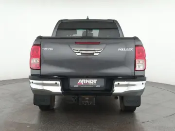 TOYOTA Hilux Double Cab 2.8 4x4 Comfort Nav ACC Kam AHK