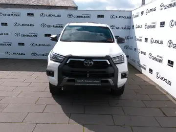 TOYOTA Hilux Double Cab Invincible 4x4 Bügel Rollo AHK