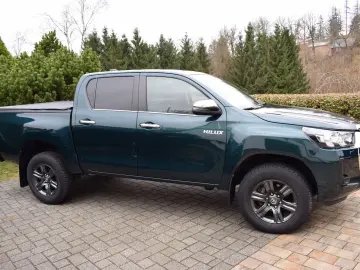TOYOTA Hilux Double Cab 2.8 D-4D Comfort