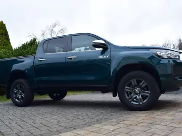 TOYOTA Hilux Double Cab 2.8 D-4D Comfort