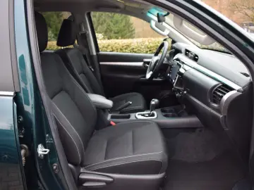 TOYOTA Hilux Double Cab 2.8 D-4D Comfort