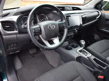 TOYOTA Hilux Double Cab 2.8 D-4D Comfort