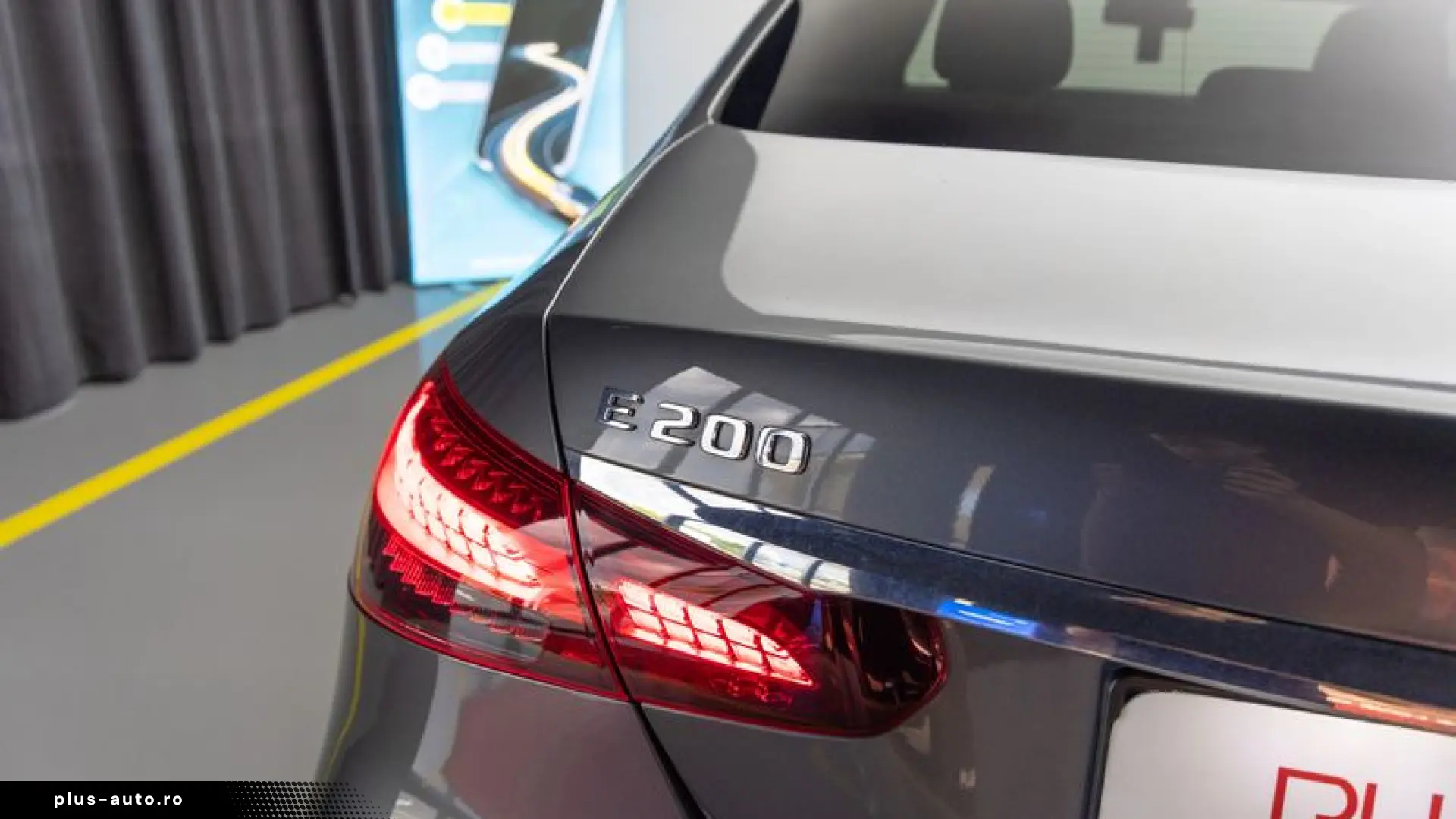 Mercedes-Benz E 200