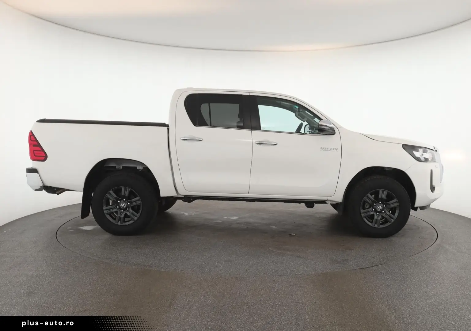 TOYOTA Hilux Double Cab 2.8 4x4 Comfort Nav ACC Kam AHK