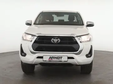 TOYOTA Hilux Double Cab 2.8 4x4 Comfort Nav ACC Kam AHK