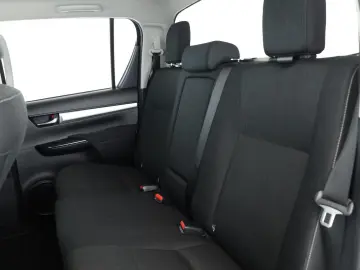 TOYOTA Hilux Double Cab 2.8 4x4 Comfort Nav ACC Kam AHK