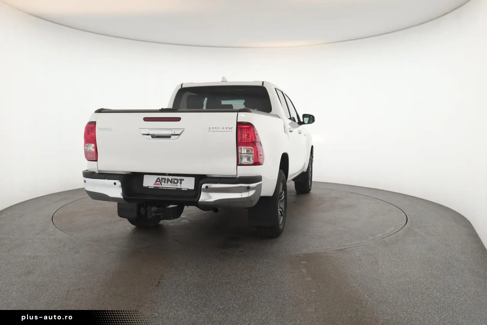 TOYOTA Hilux Double Cab 2.8 4x4 Comfort Nav ACC Kam AHK