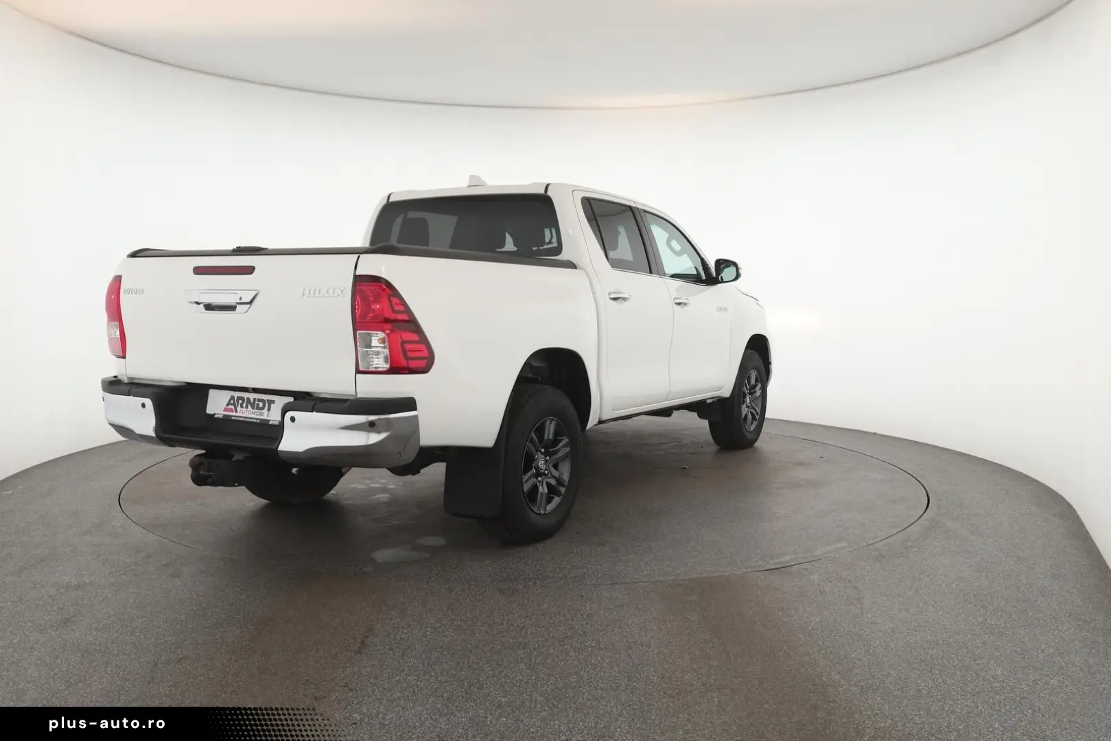 TOYOTA Hilux Double Cab 2.8 4x4 Comfort Nav ACC Kam AHK
