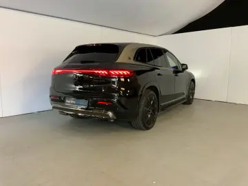 MERCEDES-BENZ Maybach EQS 680 SUV Night Series First-Class