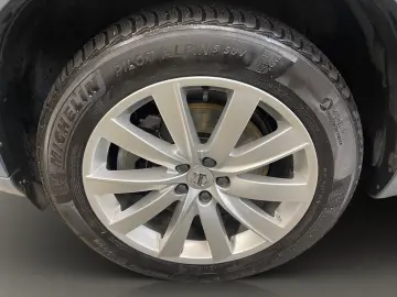 VOLVO XC90 B5 (Diesel) Plus Dark ACC AHK AUT Kam. Navi