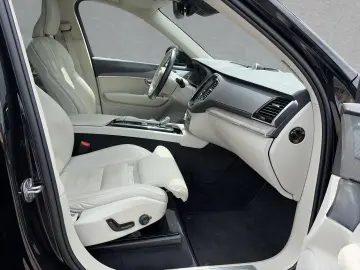 VOLVO XC90 Ultimate Bright Recharge Plug-In Hybrid AWD