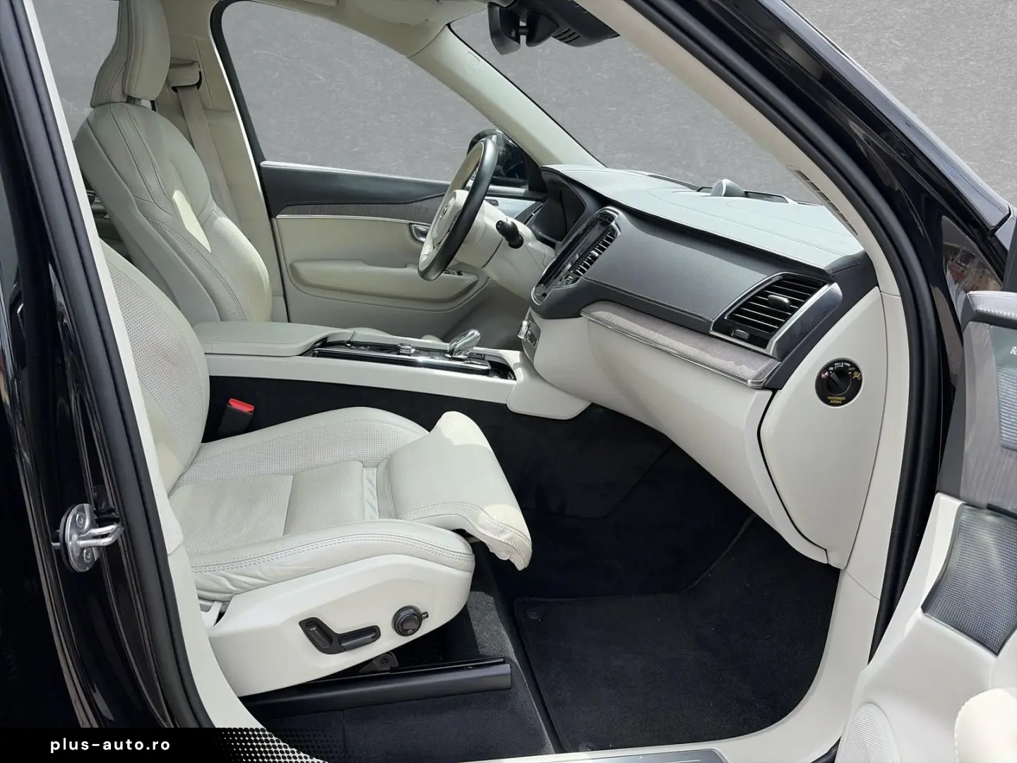 VOLVO XC90 Ultimate Bright Recharge Plug-In Hybrid AWD
