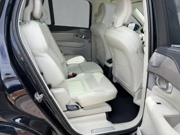 VOLVO XC90 Ultimate Bright Recharge Plug-In Hybrid AWD