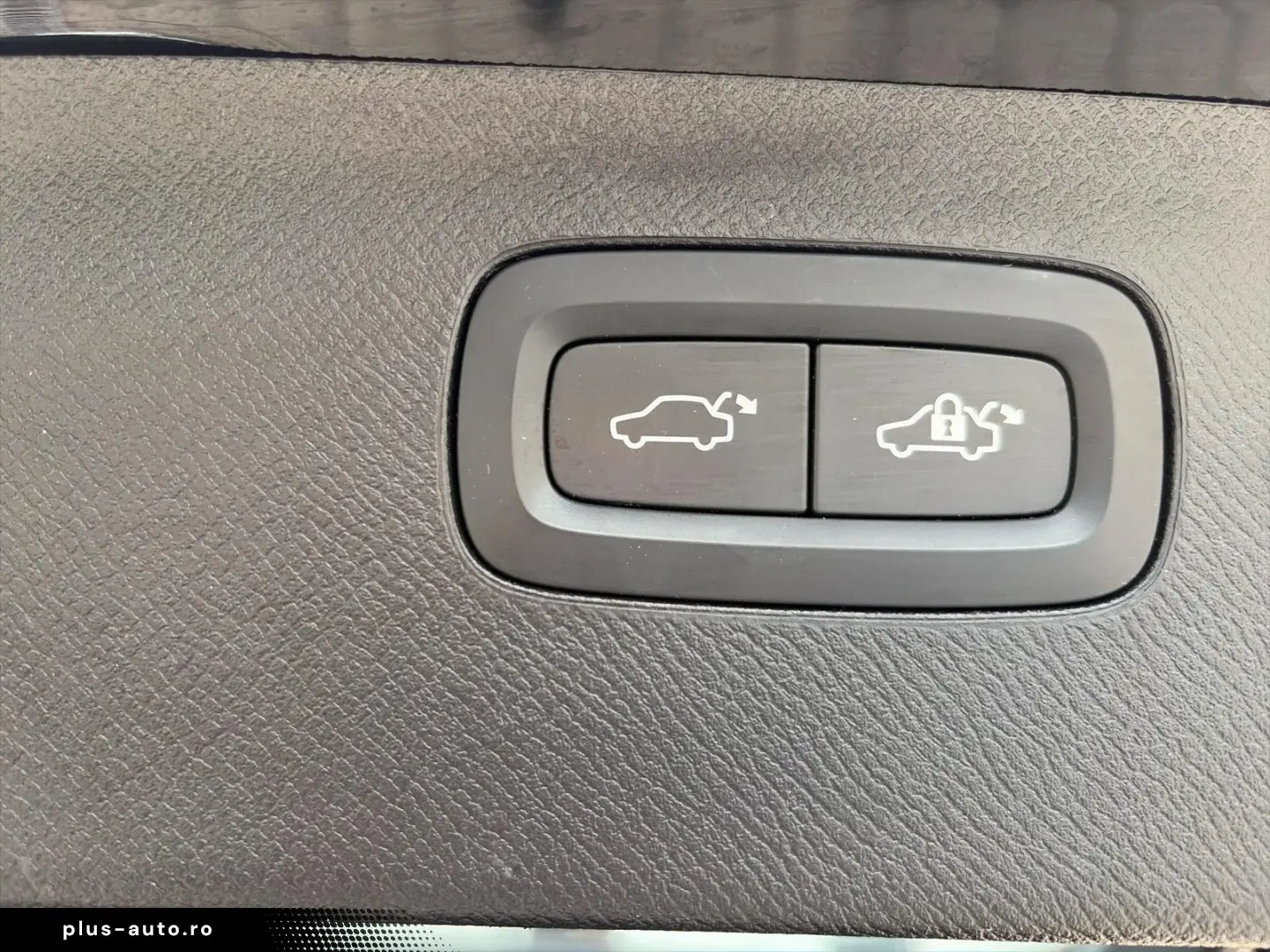 VOLVO XC90 Ultimate Bright Recharge Plug-In Hybrid AWD