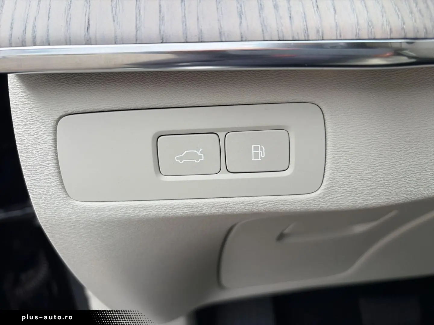 VOLVO XC90 Ultimate Bright Recharge Plug-In Hybrid AWD