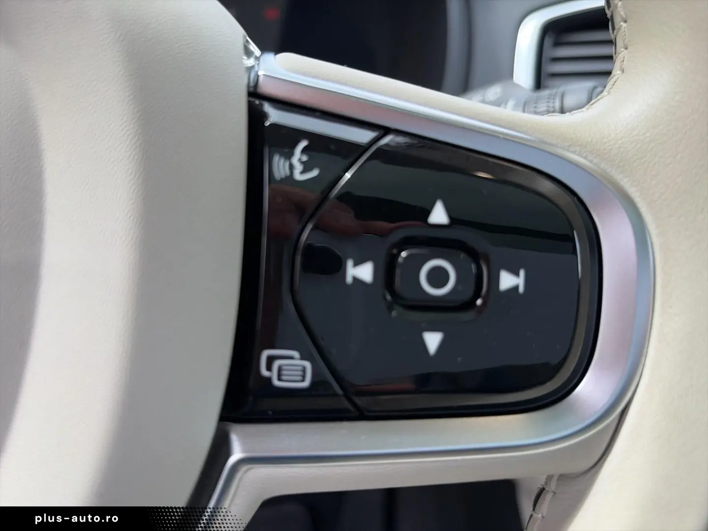 VOLVO XC90 Ultimate Bright Recharge Plug-In Hybrid AWD