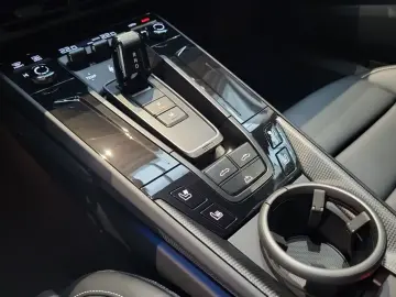 Porsche 992 911 Carrera GTS Cabriolet Liftsystem