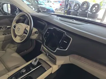 VOLVO XC90 T8 Ultimate Dark Recharge AWD Massage FourC