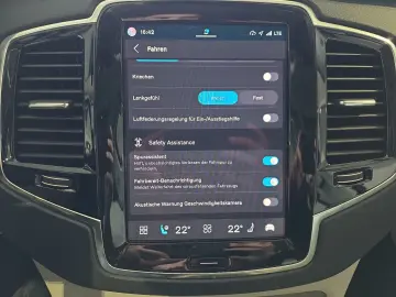 VOLVO XC90 T8 Ultimate Dark Recharge AWD Massage FourC