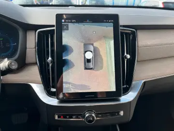 VOLVO XC90 T8 AWD Ultra Dark Auto