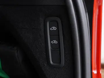VOLVO XC90 T8 Ultra Bright Recharge Plug-In Hybrid AWD