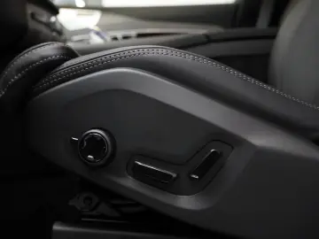 VOLVO XC90 T8 Ultra Bright Recharge Plug-In Hybrid AWD