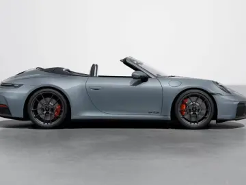 Porsche 992 911 Carrera 4 GTS Cabriolet