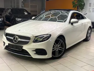 MERCEDES-BENZ E 300 Coupe AMG-Line Pano Leder RueFaK…