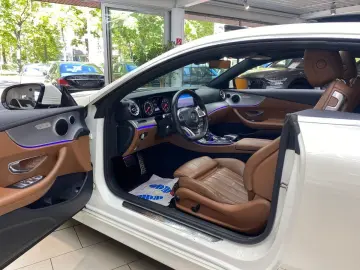 MERCEDES-BENZ E 300 Coupe AMG-Line Pano Leder RueFaK…