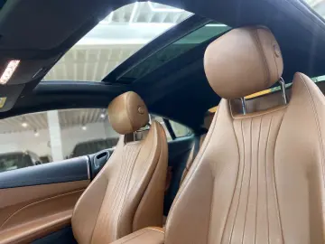 MERCEDES-BENZ E 300 Coupe AMG-Line Pano Leder RueFaK…