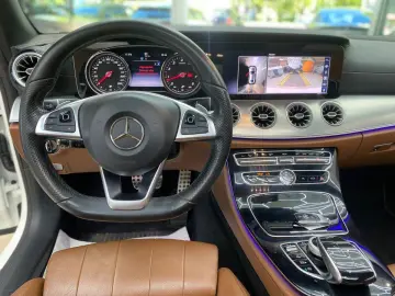 MERCEDES-BENZ E 300 Coupe AMG-Line Pano Leder RueFaK…