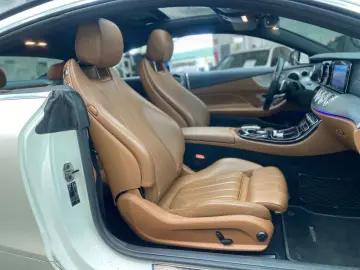 MERCEDES-BENZ E 300 Coupe AMG-Line Pano Leder RueFaK…